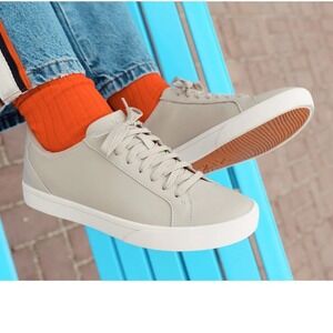 KIZIK Irvine Plus Sneakers Sz 11.5 Doeskin Pristine Faux Leather Tan Beige Shoes